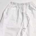 Pantalone bianco:<br>
Elastico in vita<br>
Disponibile anche con coulisse<br>
Due tasche<br>
100% cotone sanforizzato<br>
210 gr